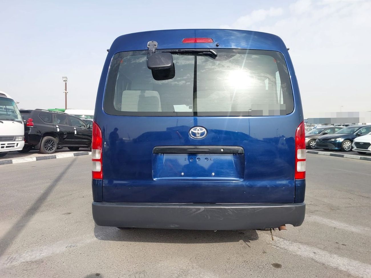 Toyota Hiace TOYOTA HIACE COMMUTER VAN RHD 2008 MODEL 2.7 L PETROL AUTOMATIC(PM013596)