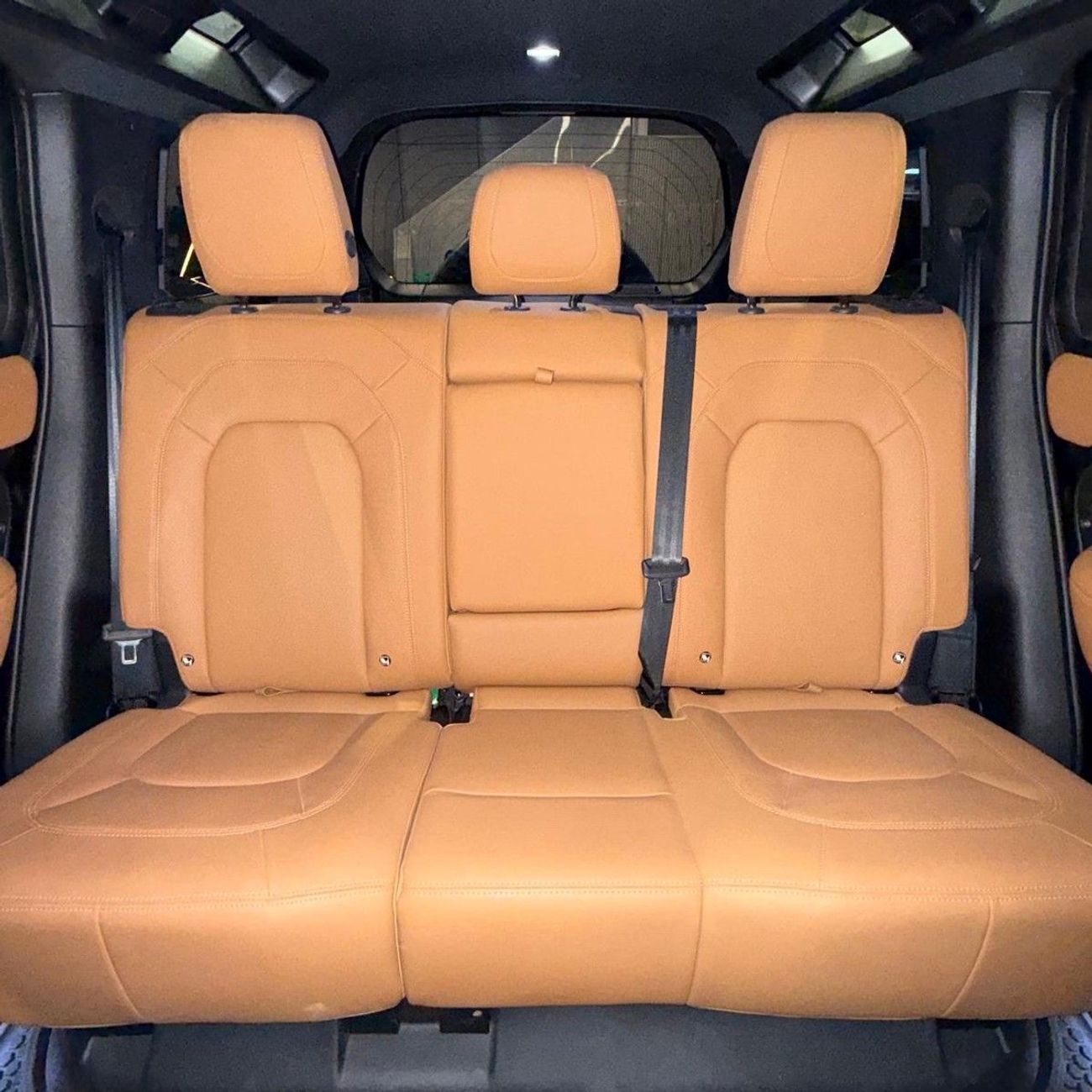 Land Rover Defender HSE 110 HSE 2025 GCC specs