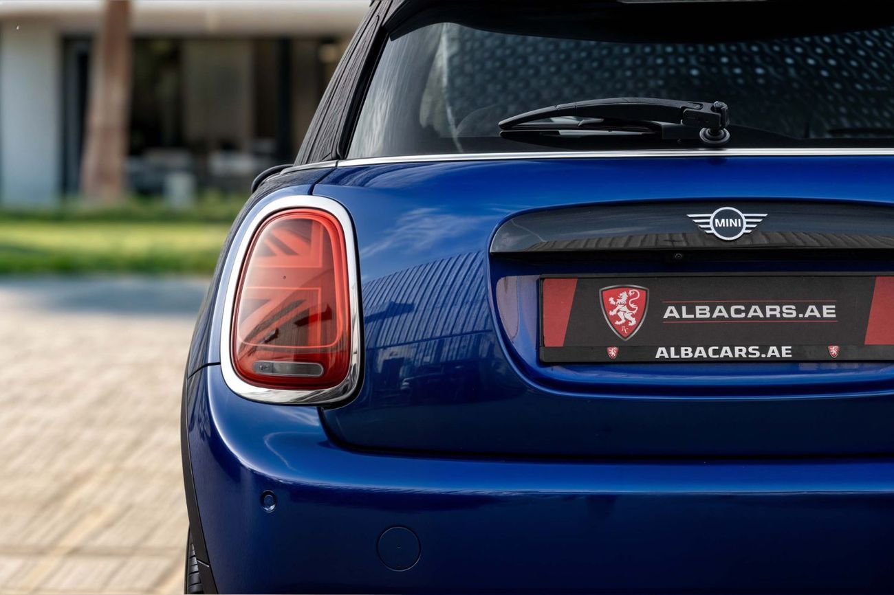 Mini Cooper 1,371 P.M  | 0% Downpayment | Mini Cooper 4 Door | Low Kms!