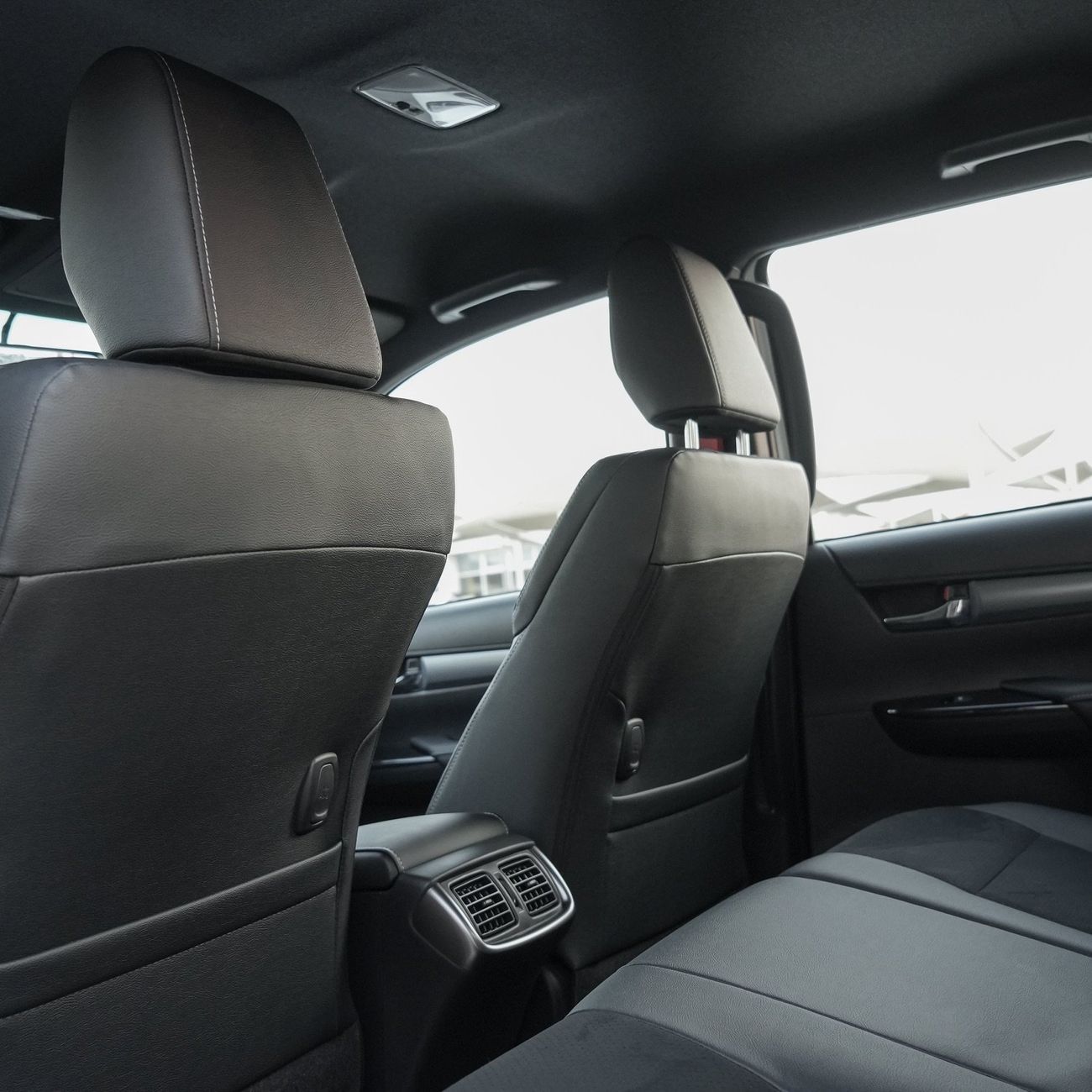 تويوتا هيلوكس GR Sport 4.0L