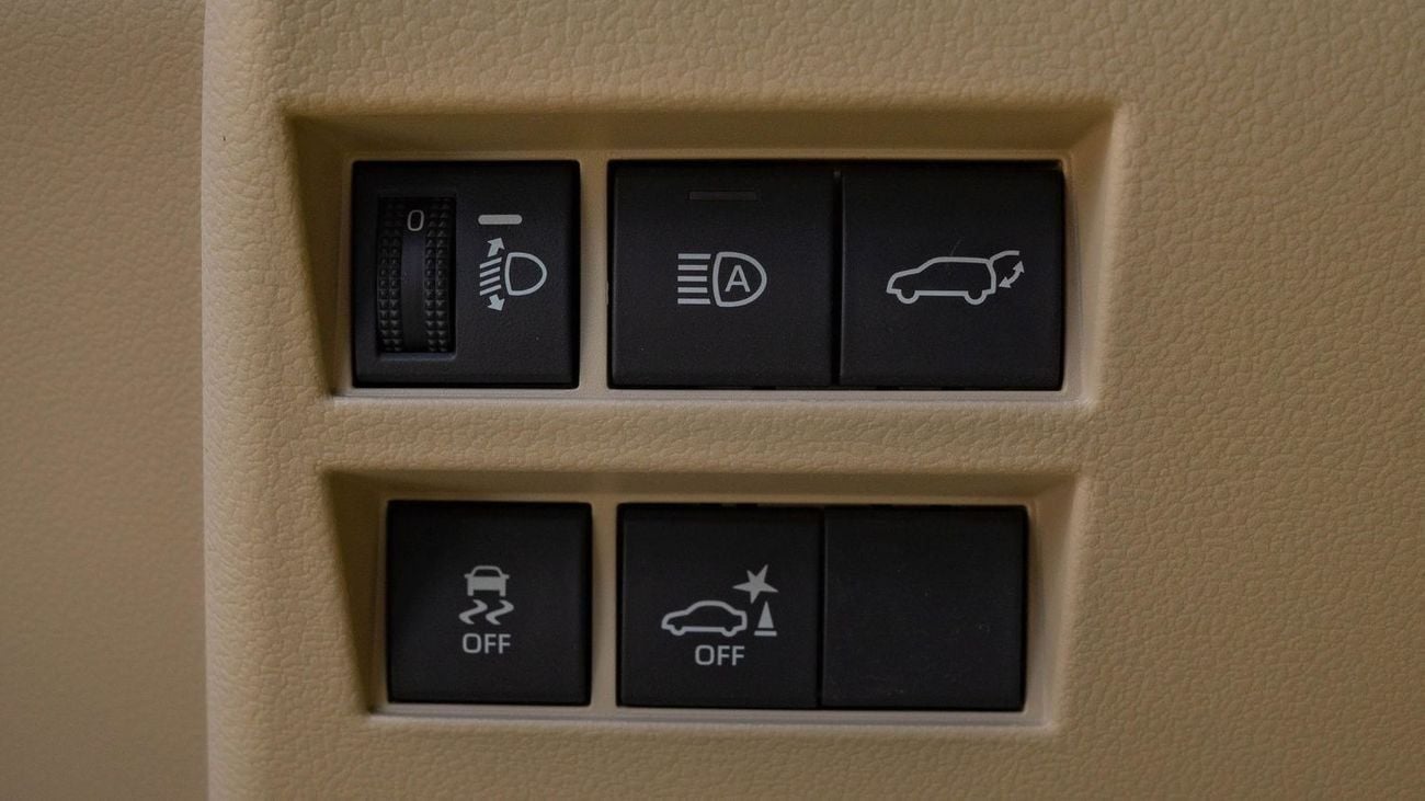 Toyota Land Cruiser 2026 Toyota Land Cruiser 300 GXR 3.5L AT Petrol (Black)