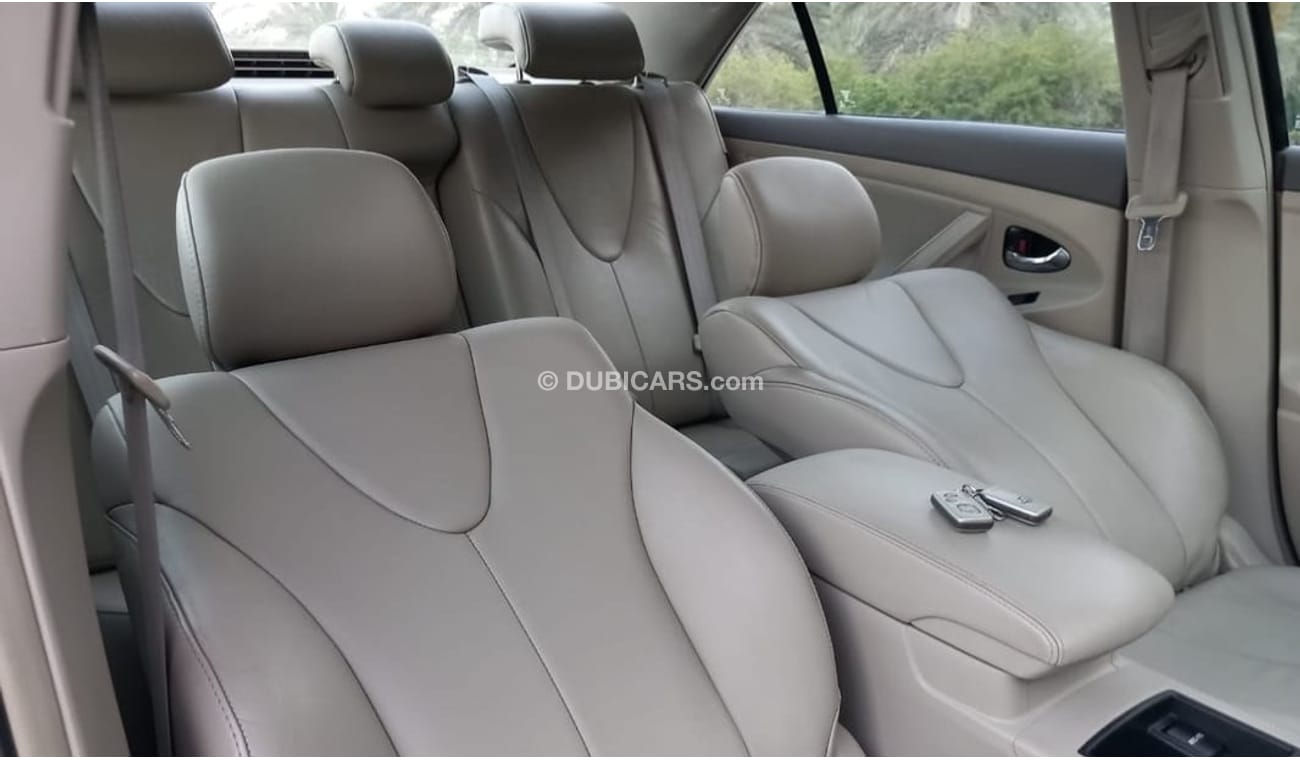 تويوتا كامري Hybrid Full option