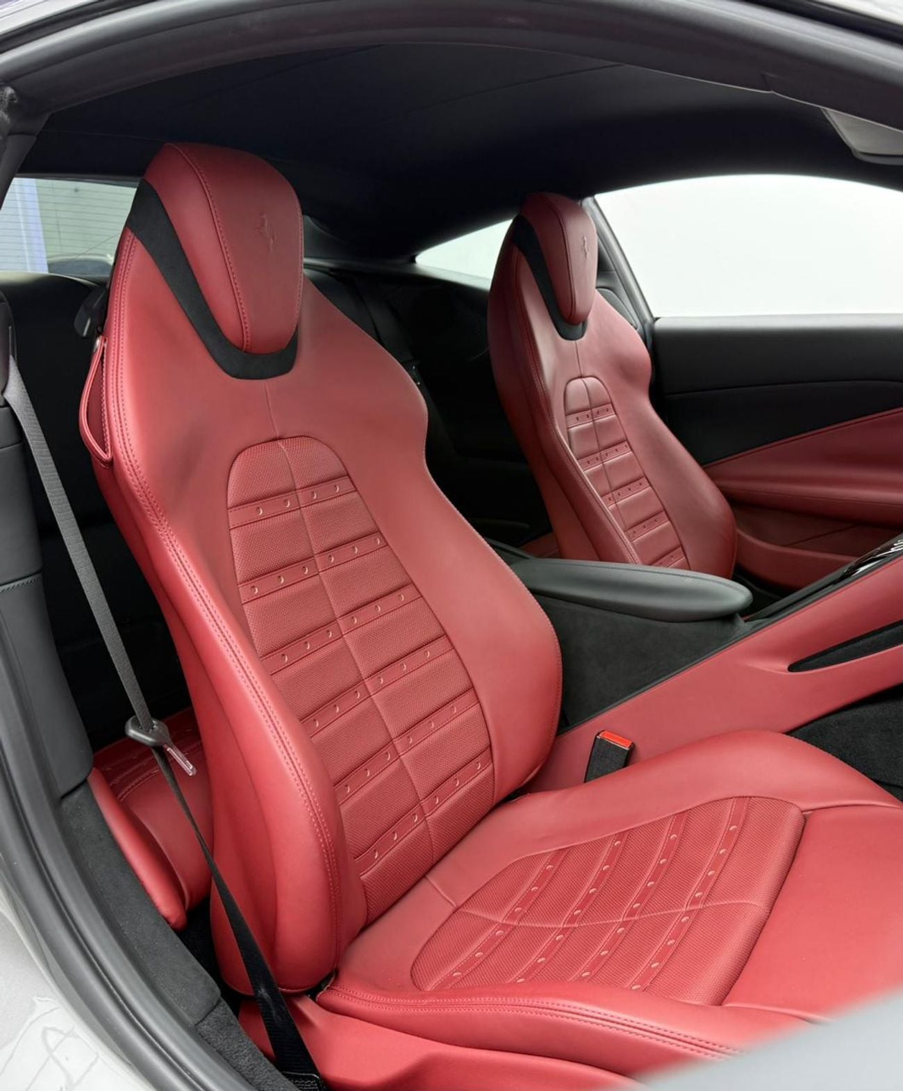 فيراري روما 2022 Ferrari Roma ,Warranty ,Service History ,Excellent Condition ,European Spec