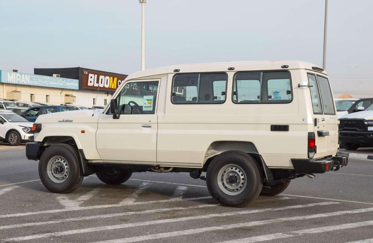 تويوتا لاند كروزر 70 TOYOTA LAND CRUISER 78 (AMBULANCE) 4.0L V6 4WD 2026