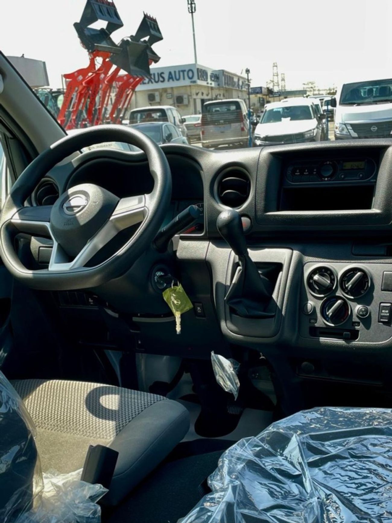 نيسان أورفان Nissan Urvan 2025 2.5L Diesel Best Price For Export!!!