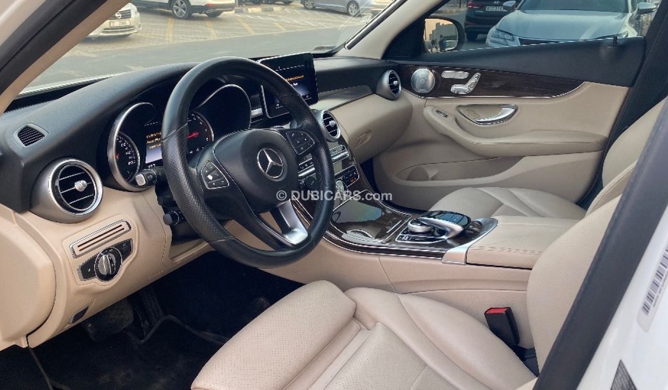 Mercedes-Benz C 300 2.0L V4