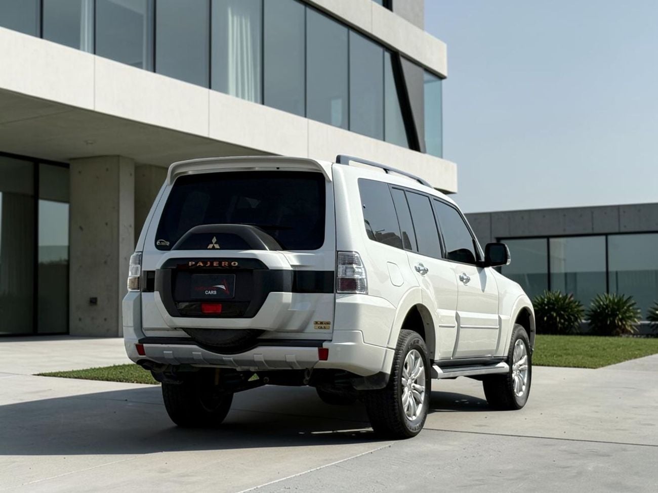 ميتسوبيشي باجيرو AED 1,360 P.M | 0% DOWN PAYMENT | MITSUBISHI PAJERO GLS | 3.8L V6 | 2020 | GCC SPECS
