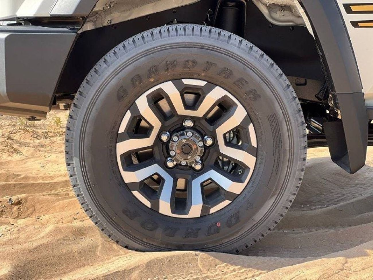 Toyota Land Cruiser 70 LC76 4.0L PTR A/T // 2026 // FULL OPTION WITH FRIDDG , DVD&BACK CAMERA , CRUISE CONTROL // SPECIAL O