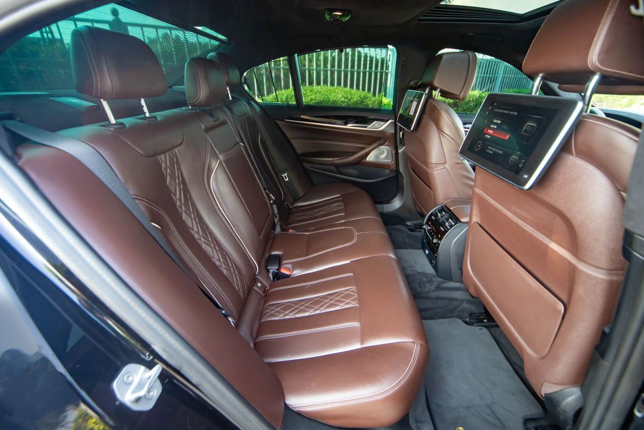 بي أم دبليو ألبينا BMW ALPINA B5 BITURBO 2018 – GCC Specs – Only 60,000 KM  4.4L V8 Twin-Turbo producing 608 HP & 800 N