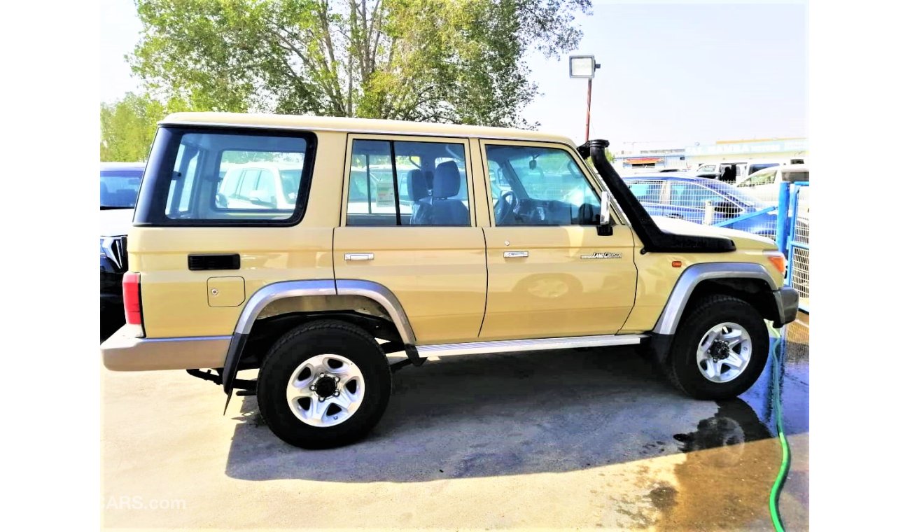 Toyota Land Cruiser hard top diesel full option