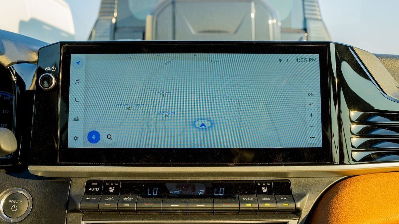 Toyota Camry 2025 Toyota Camry Lumiere 2.5L HEV Full option (White)