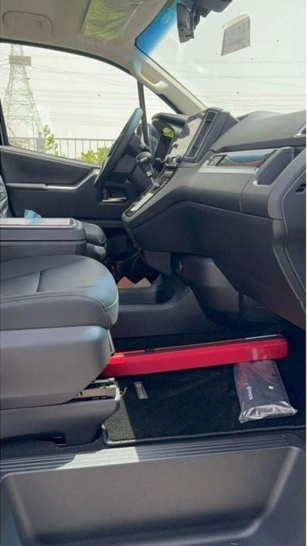 تويوتا جرافينا TOYOTA GRANVIA 3.5L PREMIUM 2026 MODEL