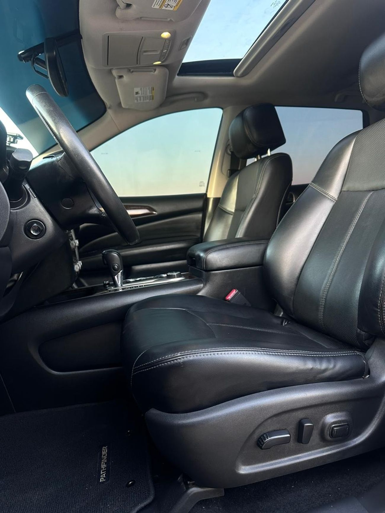 Nissan Pathfinder S