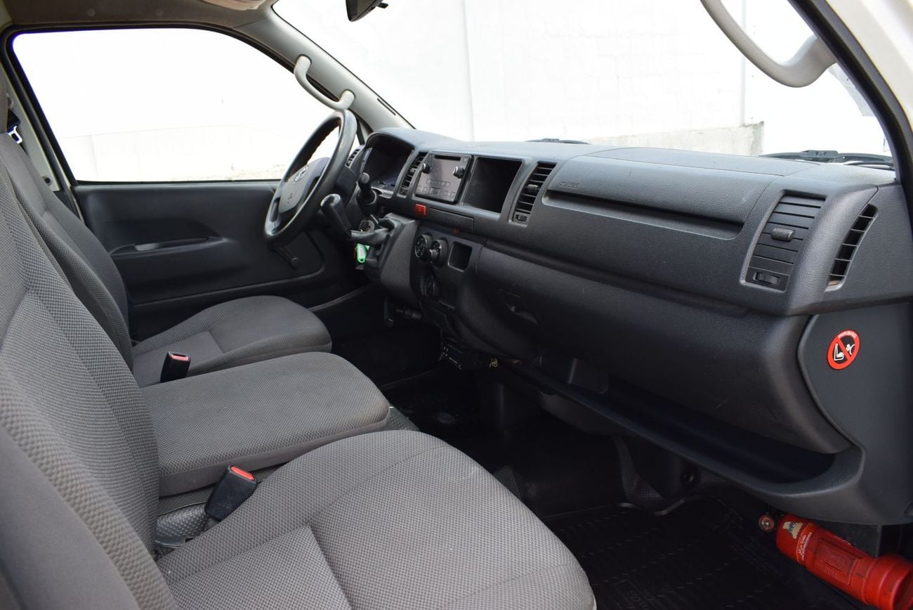 Toyota Hiace GLS -High Roof  Panal Van 2.7L