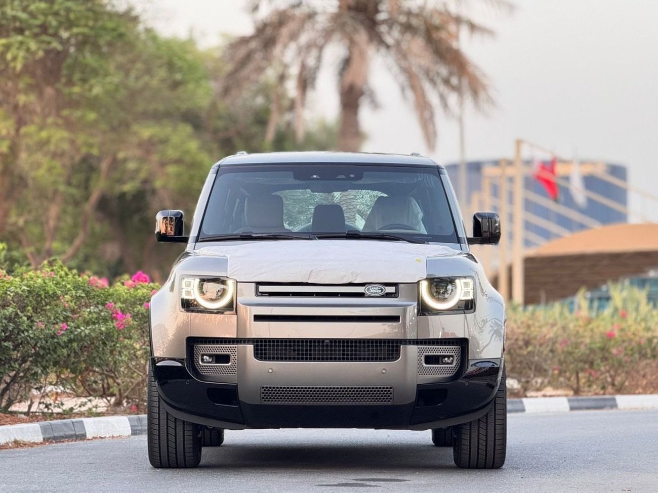 لاند روفر ديفندر P400 110 HSE 3.0L (5 Seater)