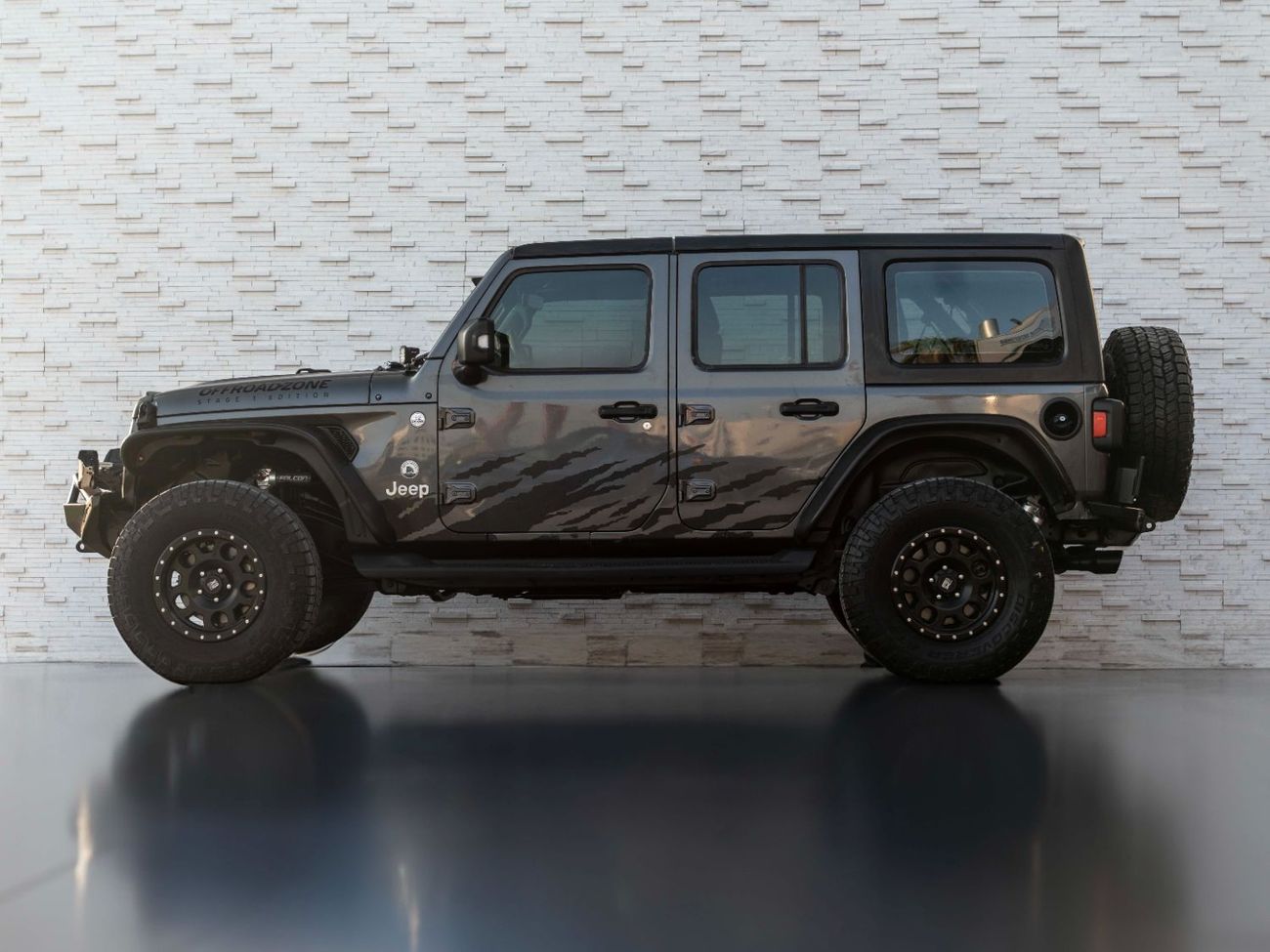 Jeep Wrangler Unlimited Sport 3.6L A/T