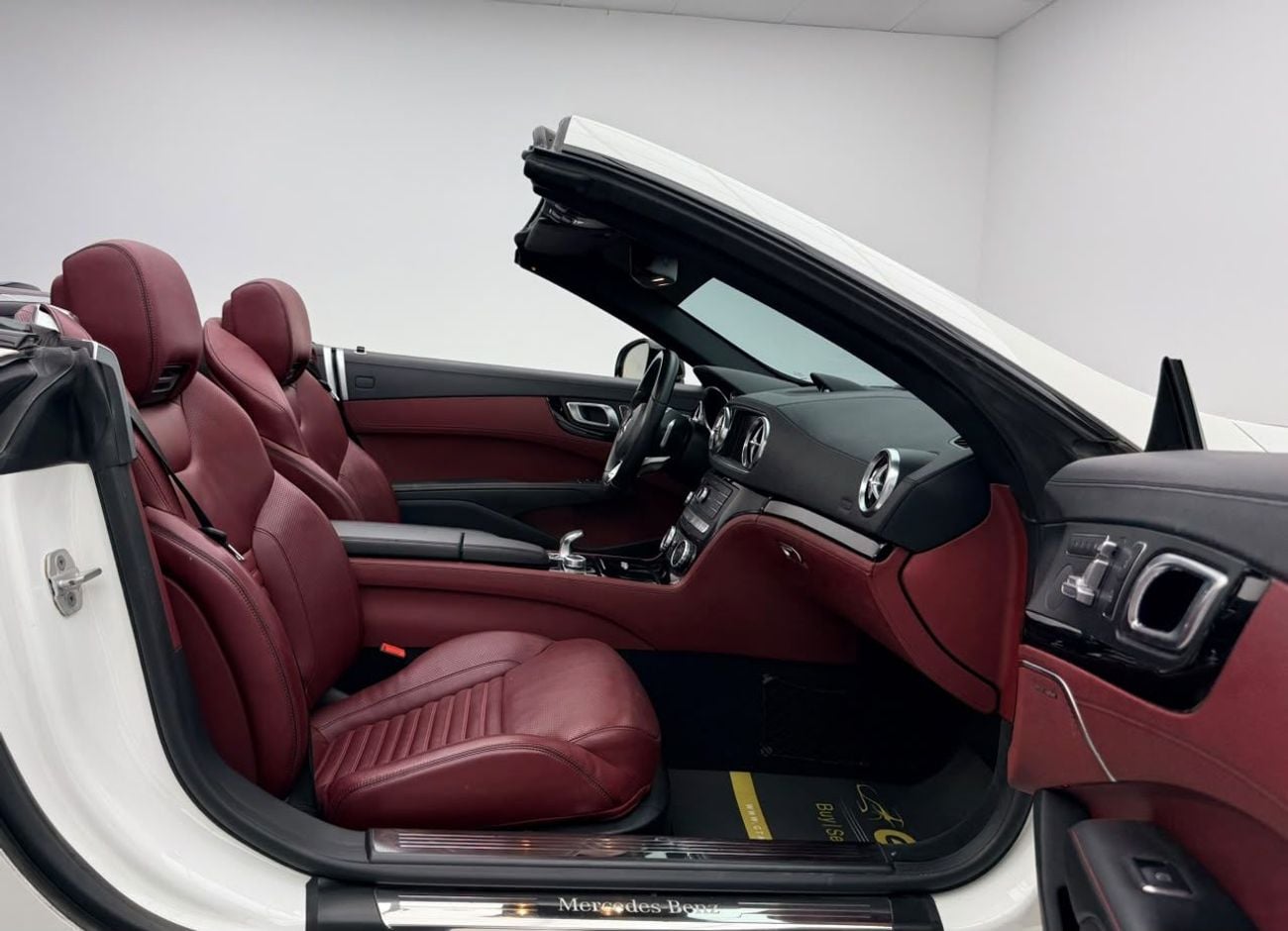 مرسيدس بنز SL 400 ستاندارد مرسيدس SL 400 AMG موديل 2018، سجل صيانة كامل، كاملة المواصفات، بحالة ممتازة، خليجية