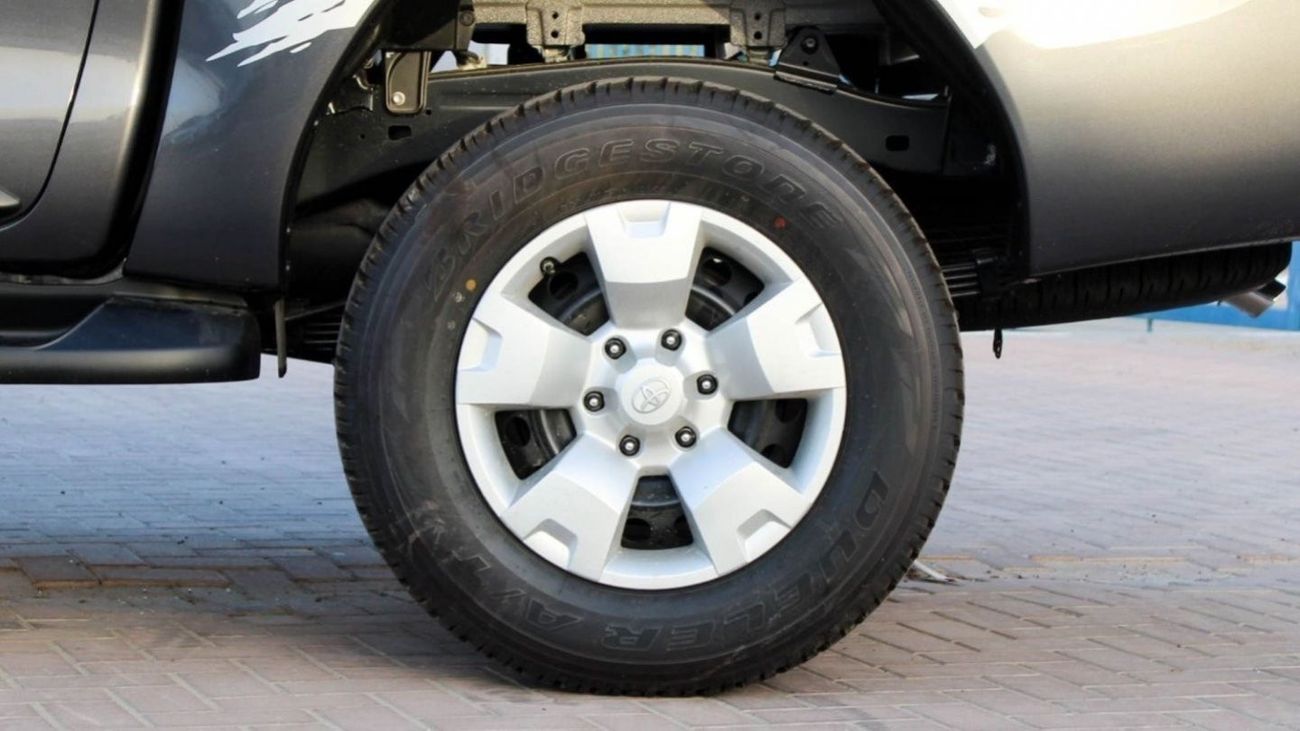 Toyota Hilux HILUX 2.4L AT DIESEL MED OPTION