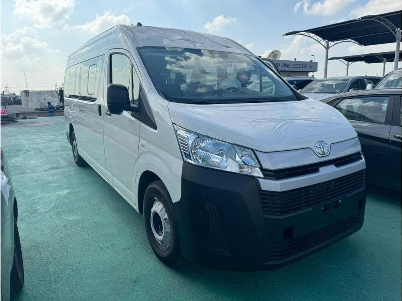 Toyota Hiace 2026 Toyota HiAce 3500cc Petrol Hi Roof RWD Automatic Zero KM