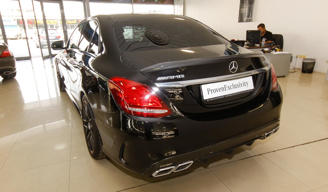 مرسيدس بنز C 63 AMG S