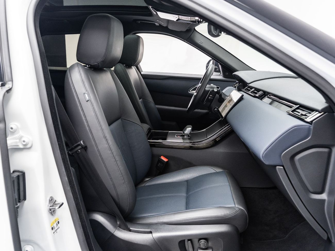 لاند روفر رينج روفر فيلار P250 2.0L (246 HP)