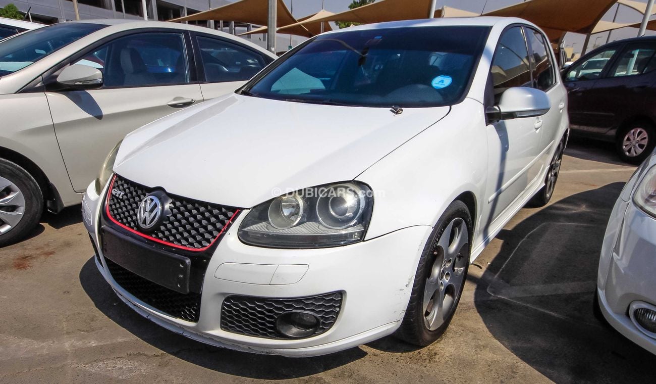 فولكس واجن جولف GTI