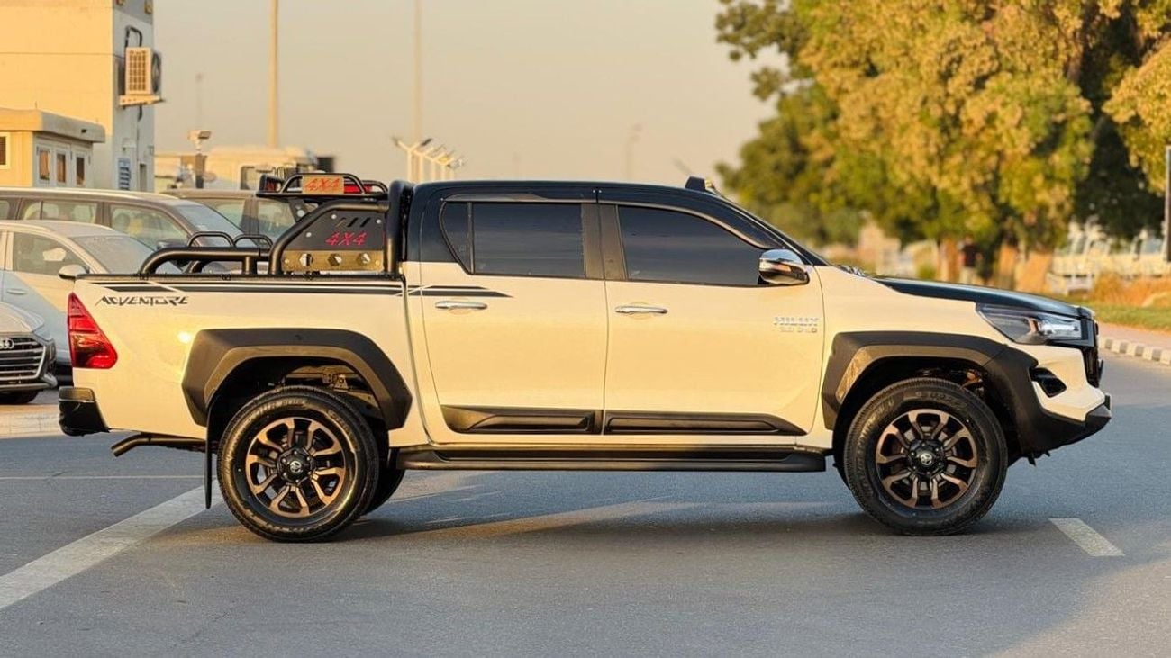 تويوتا هيلوكس GR BODY KIT INSTALLED | AT | POWER SEATS | 2.8L DIESEL | DOUBLE CABIN | RHD