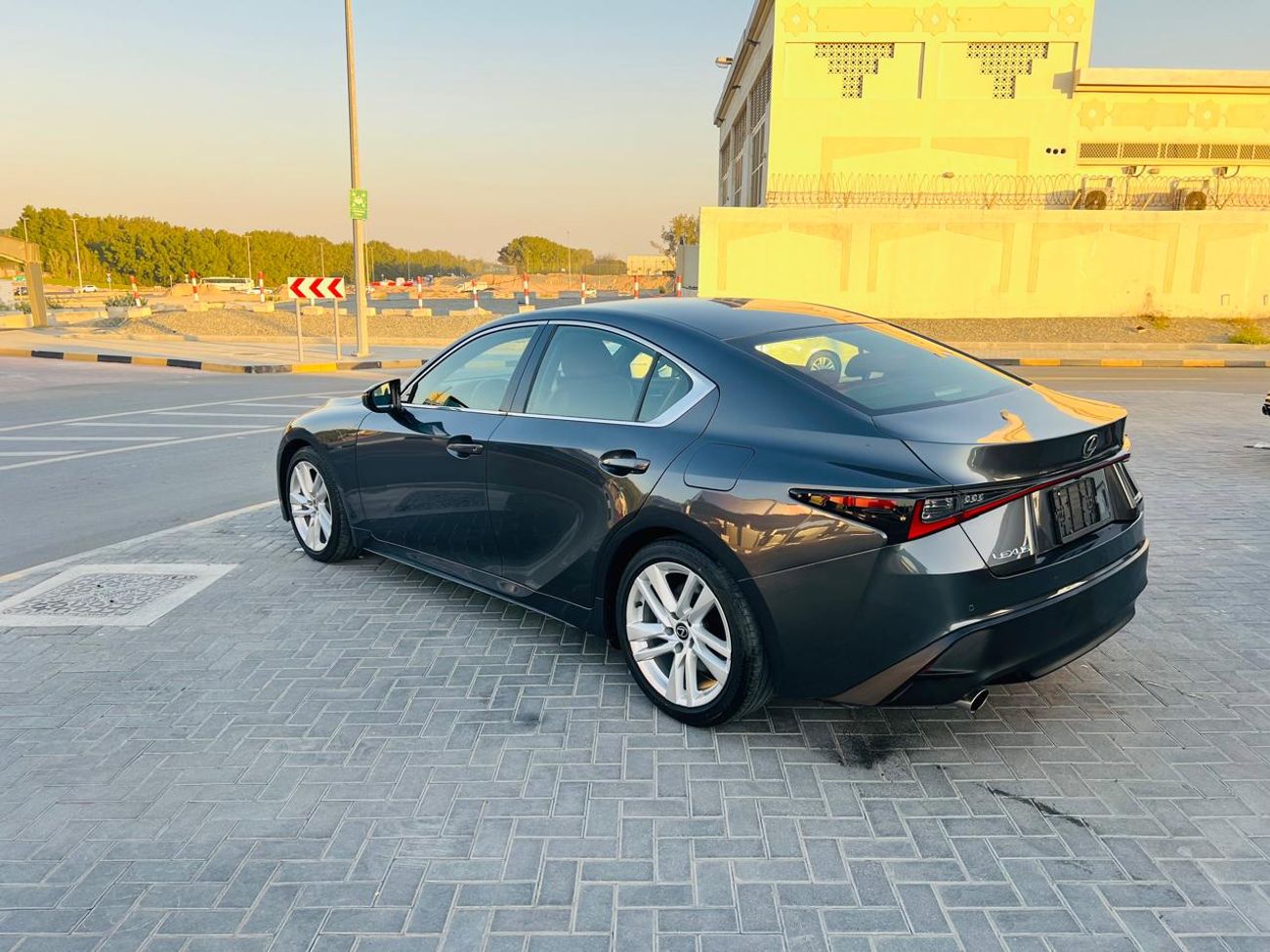 لكزس IS 300 Platinum 3.5L