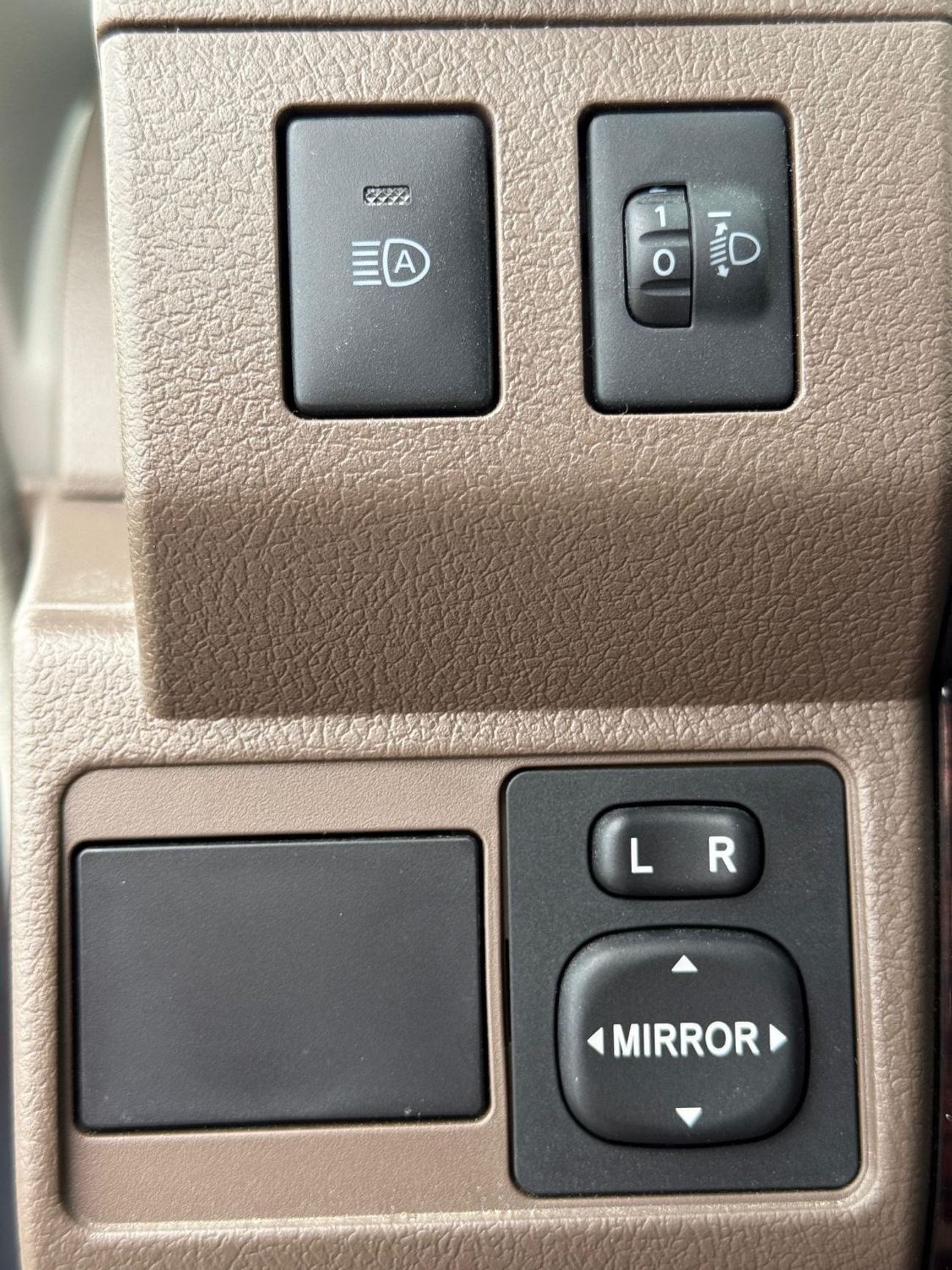 Toyota Land Cruiser 70