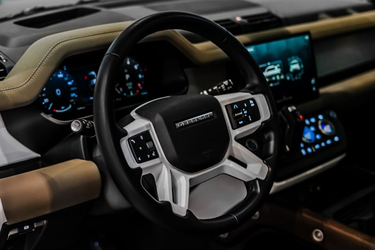 Land Rover Defender 2023 URBAN Land Rover Defender P400 HSE, Warranty Valid, Service Contract Valid, Low KMs, GCC