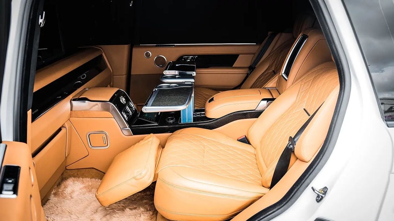 لاند روفر رينج روفر SV Autobiography