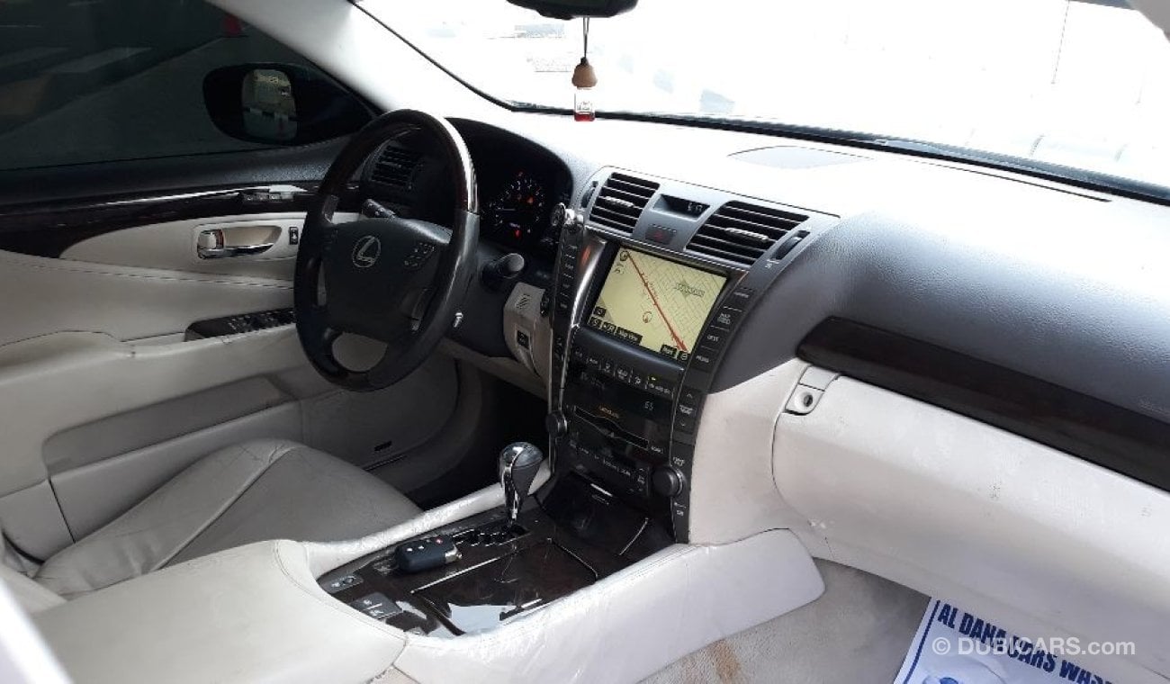 Lexus LS460 2007 American specs