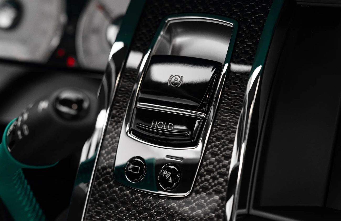 رولز رويس داون 6.6L V12 Twin-Turbocharged Engine