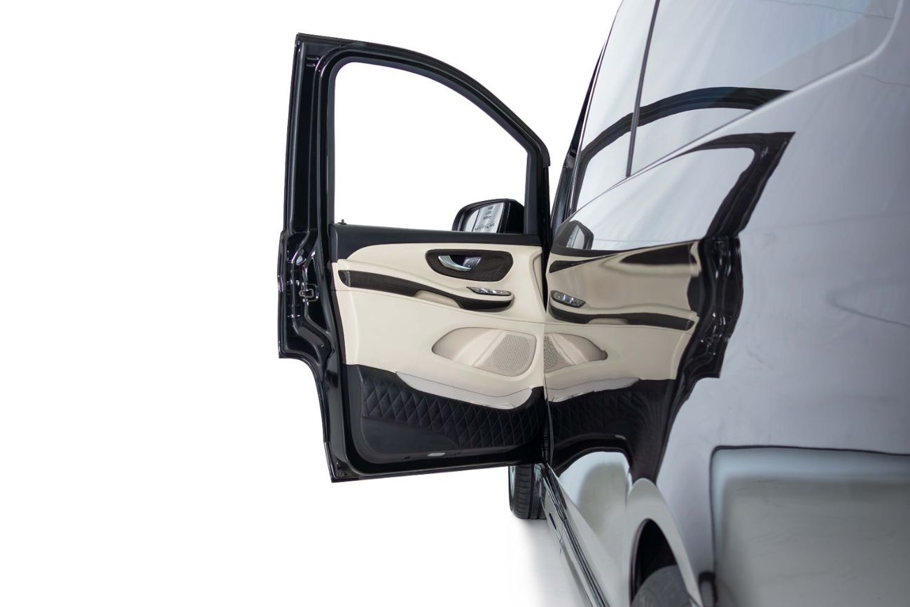 Mercedes-Benz V 250 Std 2.1L GCC-Maybach Edition-Gargash Service Package Until 135,000KM-VIP Options