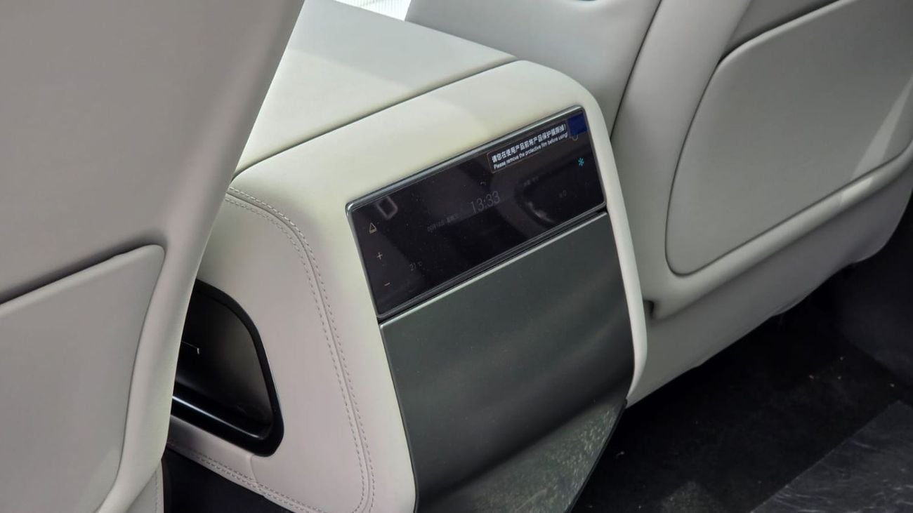 BYD Leopard 8 Smart and Brave Flagship Edition (7 Seats)