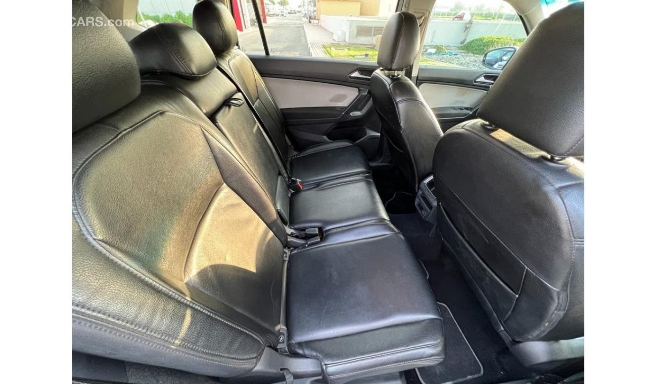 Volkswagen Tiguan VOLKSWAGIN TIGUAN TSI 2018 IN LOW MILEAGE WITH ONE YEAR WARRANTY