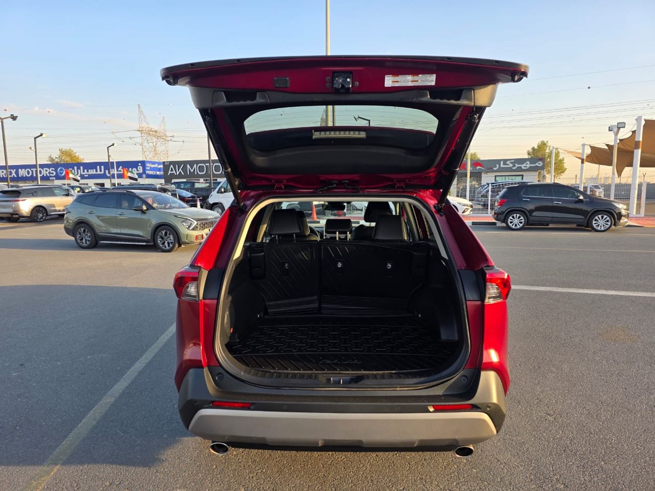 Toyota RAV4 2.5L Limited Hybrid Sunroof , Push button, Trunk automatic and original leather seats