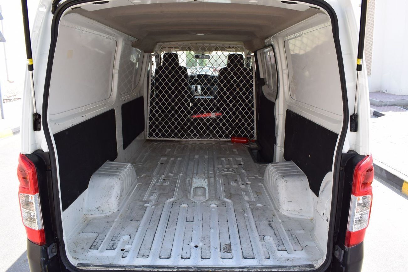 نيسان أورفان Nissan Urvan Van NV350 A/T, Model:2019. Excellent condition