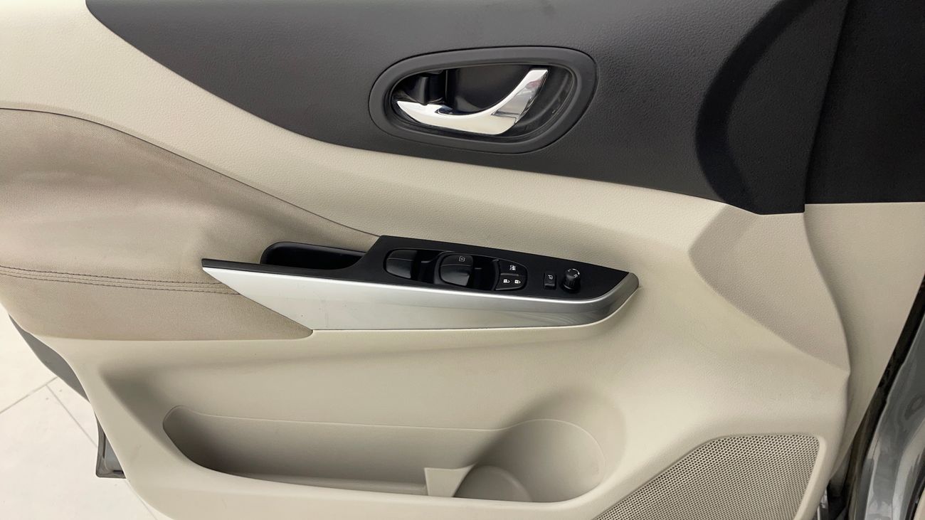 نيسان إكستيرا TITANIUM 2.5 | بدون دفعة مقدمة | اختبار القيادة في المنزل