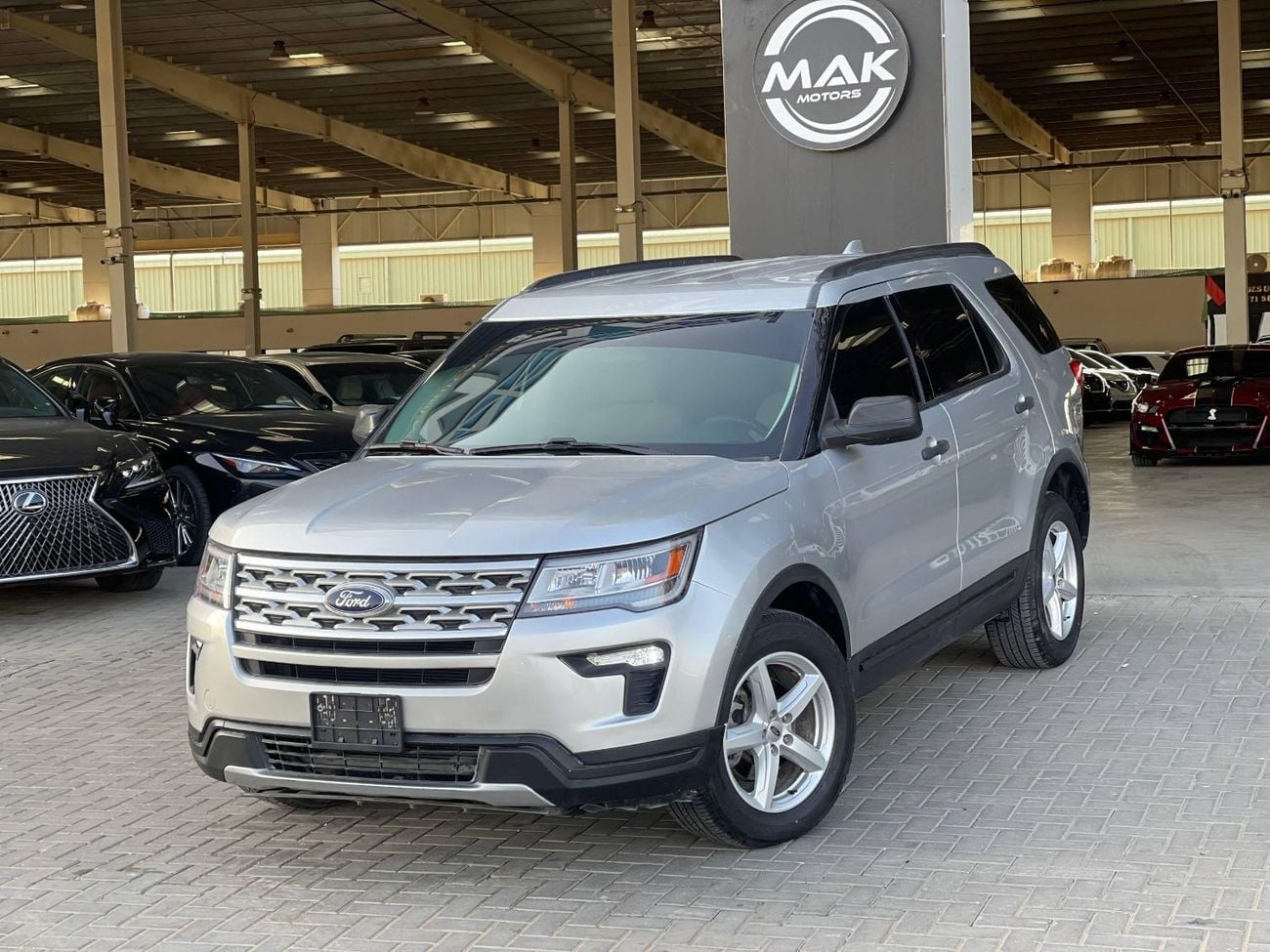 Ford Explorer BASE GCC / 4x4 / 7 SEATERS / DRIVE MODES / LEATHER / RIMS / SUPER CLEAN