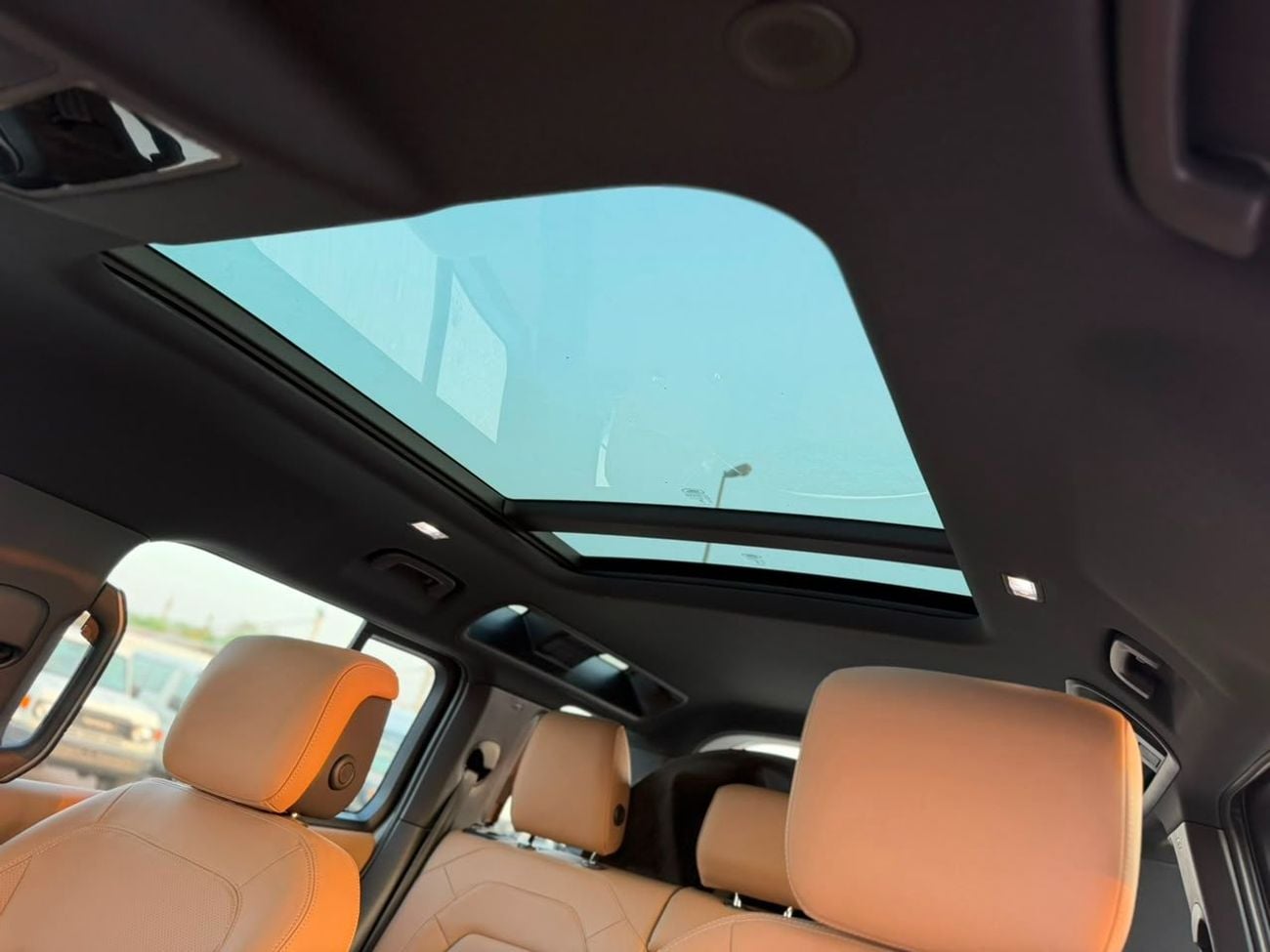 لاند روفر ديفندر 110 HSE P400