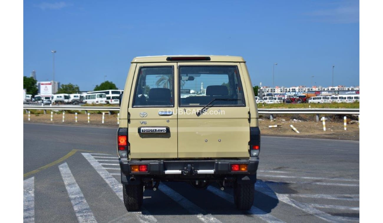 تويوتا لاند كروزر 70 V6 4.0L Petrol 4WD 7 Seater Manual Transmission - EURO 4
