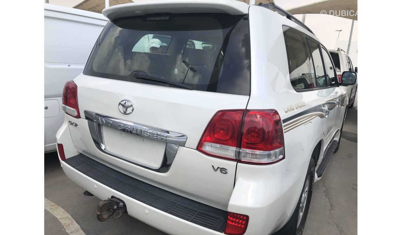 Toyota Land Cruiser Gxr V6,model:2011.Excellent condition