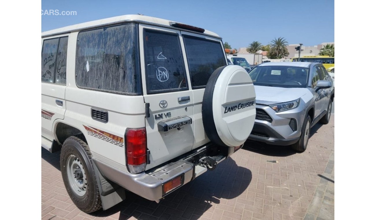 Toyota Land Cruiser Hard Top 76 4.0L PETROL 5 SEATER WITH STEEL BUMPER