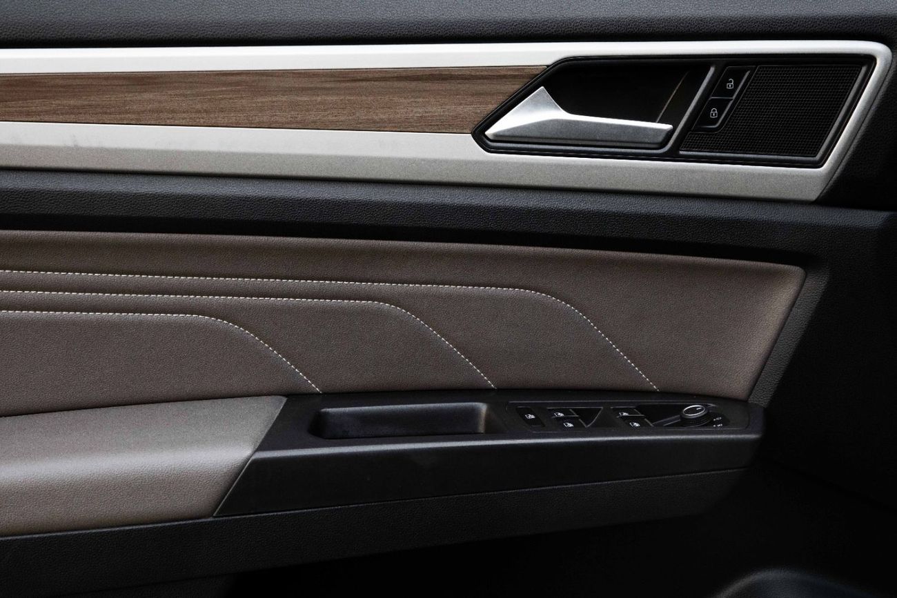 Volkswagen Teramont Comfortline | 2,252 P.M  | 0% Downpayment | IMPECCABLE!