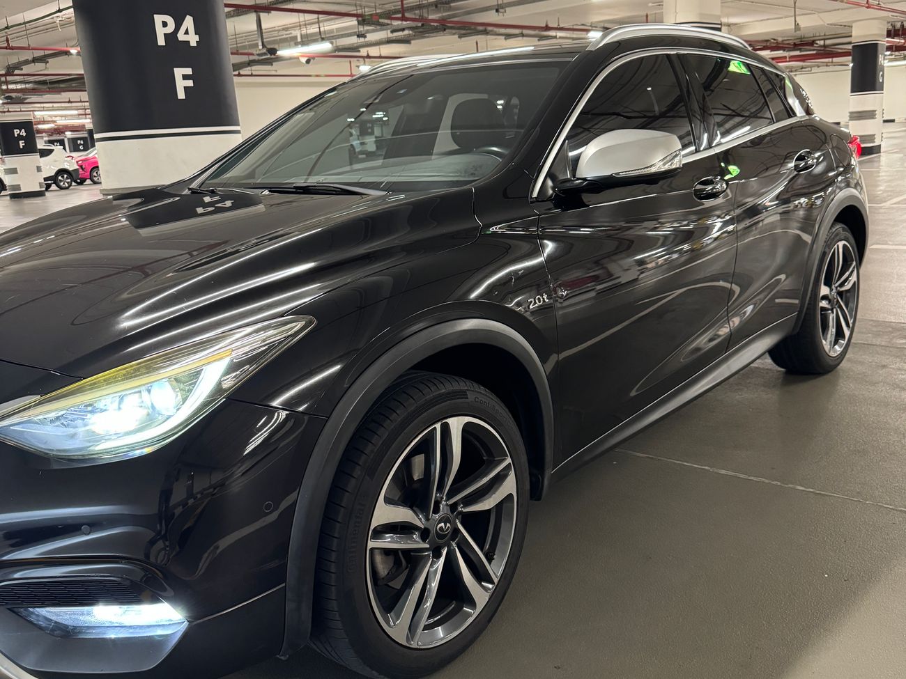 Infiniti QX30 premium