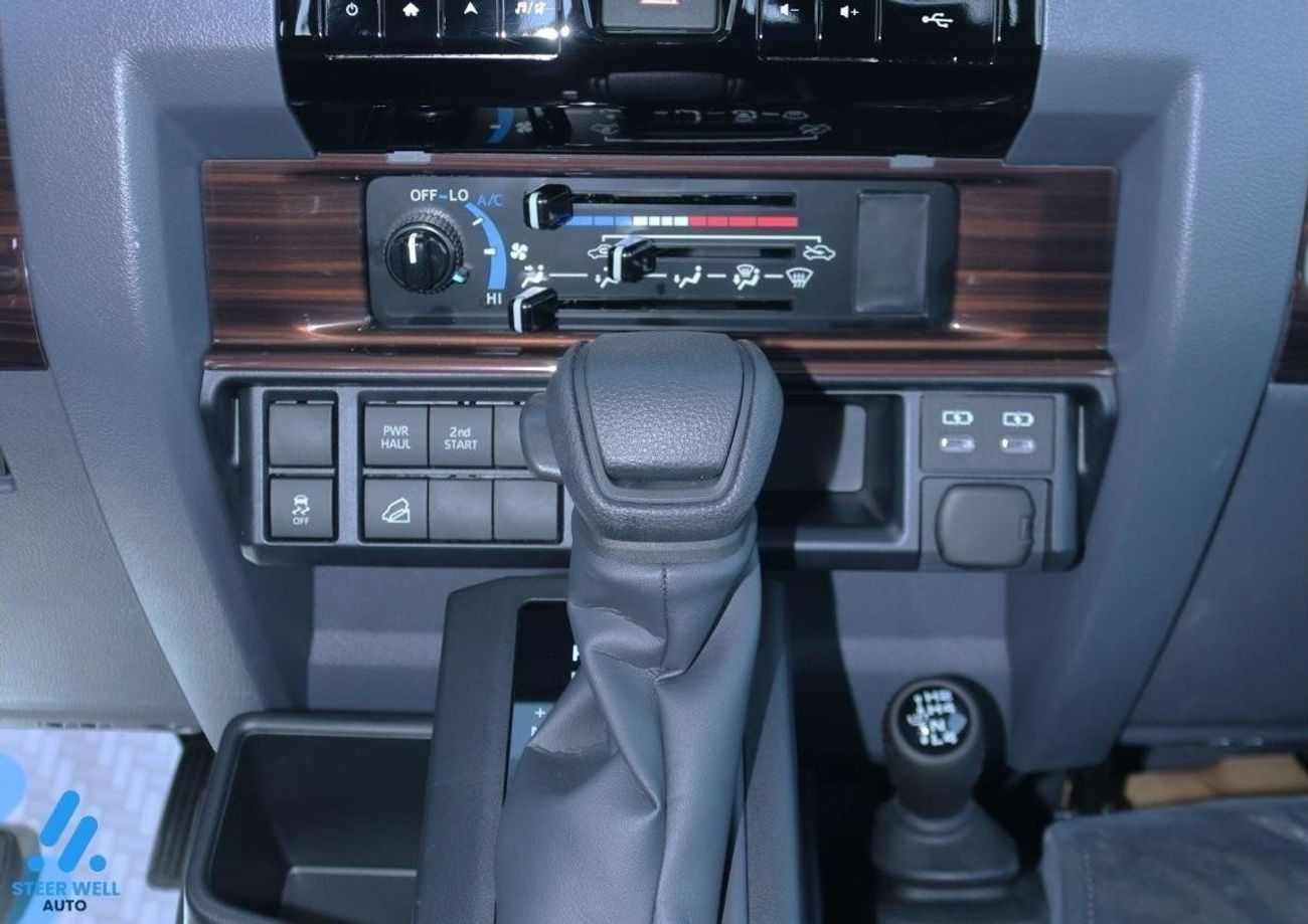 تويوتا لاند كروزر بيك آب 2024 79 Series 4.0L LX V6 Double Cab 4WD 4 Doors Petrol AT - Book Now!
