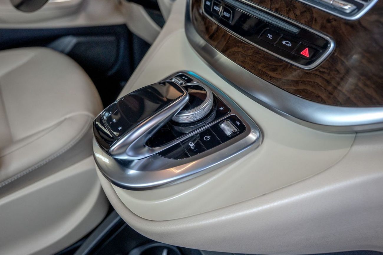 مرسيدس بنز V 250 Std 2.1L