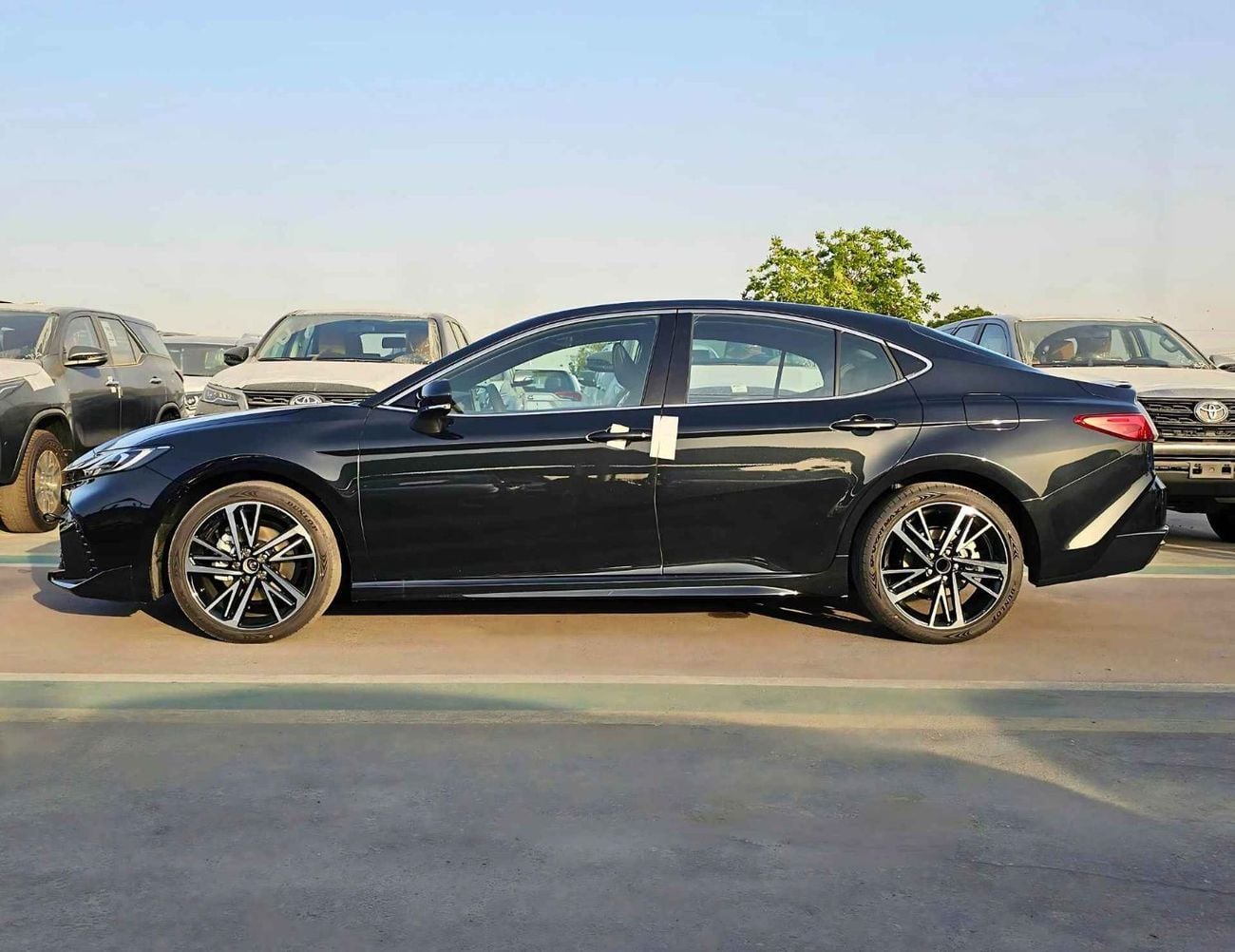 Toyota Camry SPORT HEV S SPORT || 2.0L V4 PETROL | PWR SEATS WITH HEADUP DISPLAY | PANORAMIC ROOF (CODE # CMPCS)