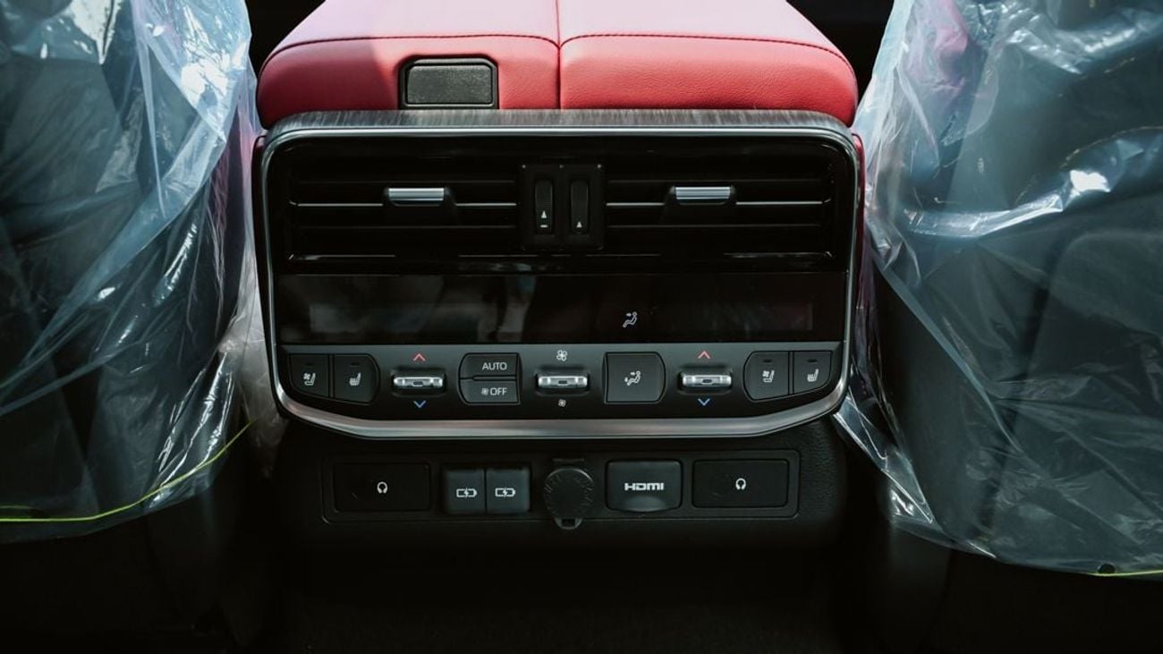 تويوتا لاند كروزر Toyota LandCruiser GR-S 3.3L